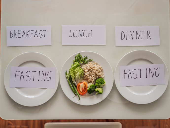 How Intermittent Fasting Effects Women - 7 Significant Benefits