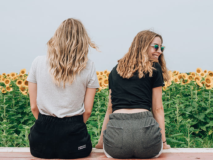 What a Healthy Female Friendship Looks Like And How to Make It Happen